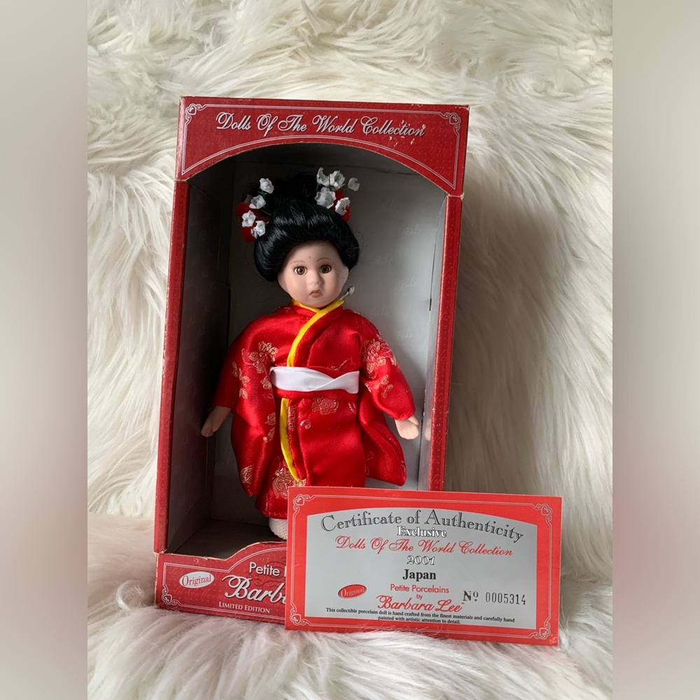Porcelain Doll~ Limited Edition Petite Porcelains by Barbara Lee.  2001 Japan